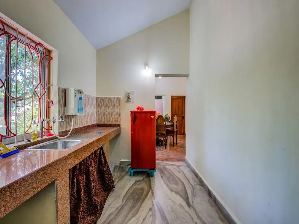 OYO 12150 Home Spacious 2BHK Betalbatim