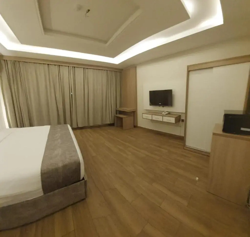Golden Tulip Abha
