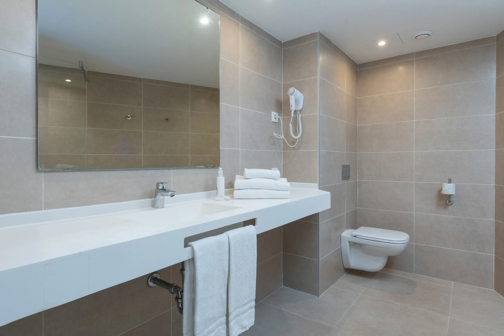 Apartment with shared pool, near the beach