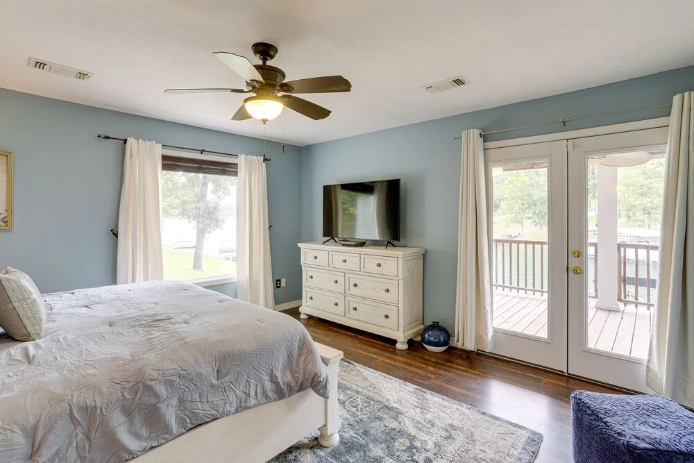 Lakefront Horseshoe Bend Home w/ Boat Dock!