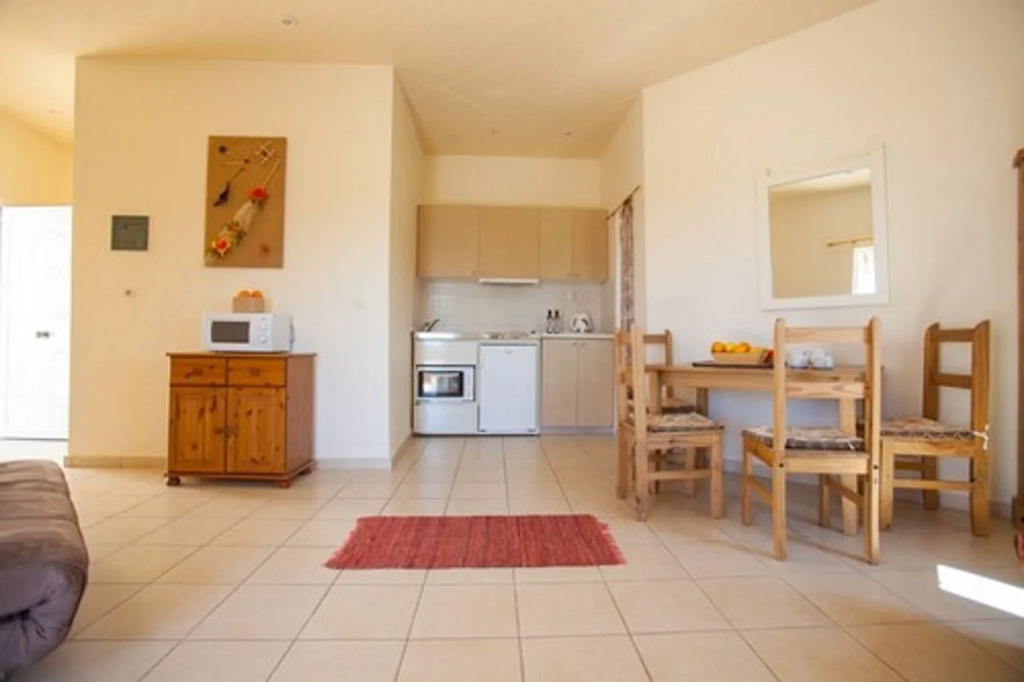 Nea Kydonia suites and studios