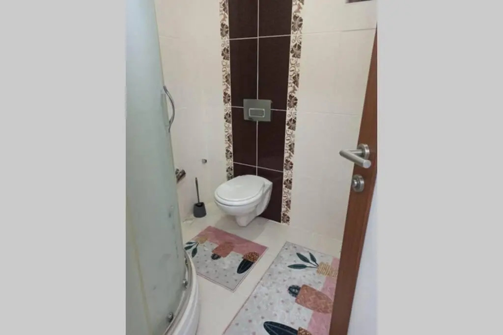 Full Müstaki̇l Göl Manzarali Havuzlu Vi̇lla- Btk03