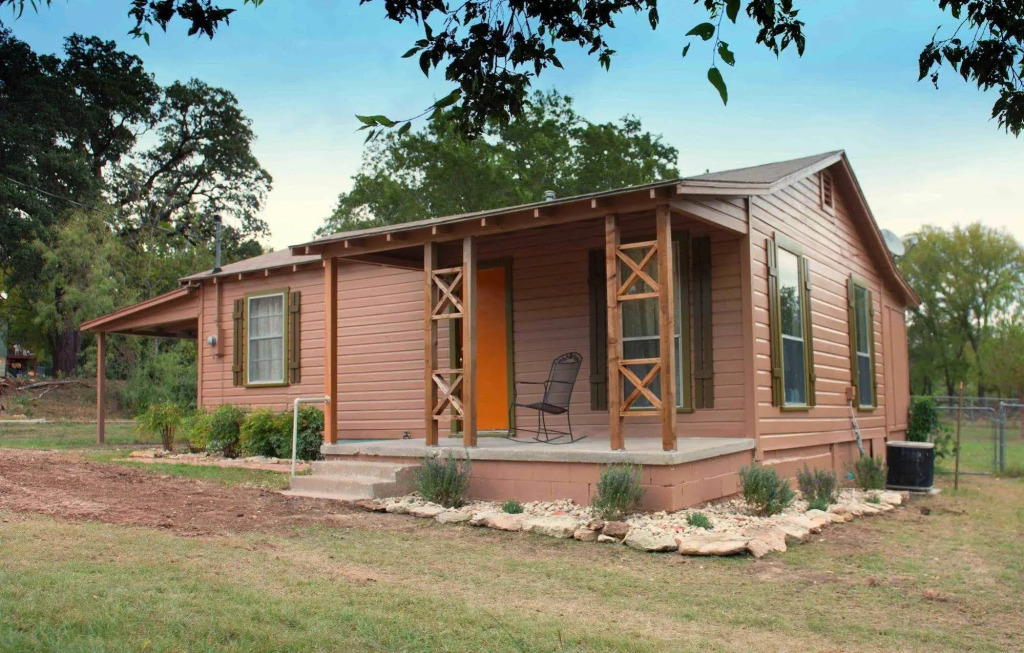Peacock Cabins