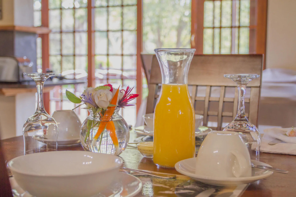Aan de Oever Guesthouse