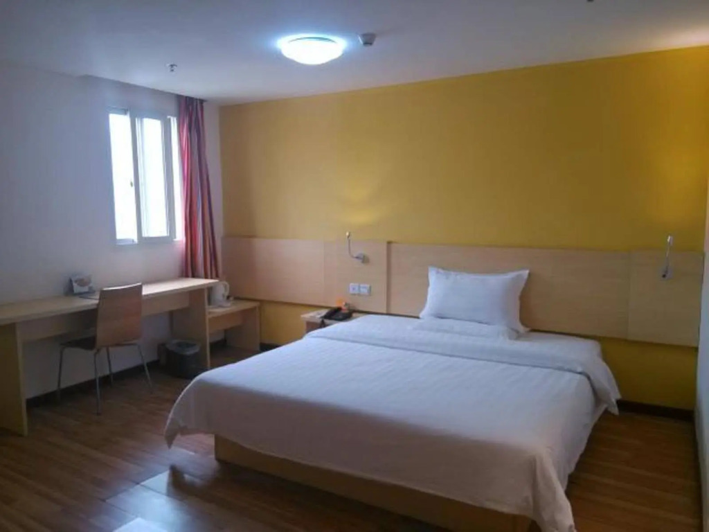 7 Days Inn Foshan Jihua Yuan Metro Station Branch