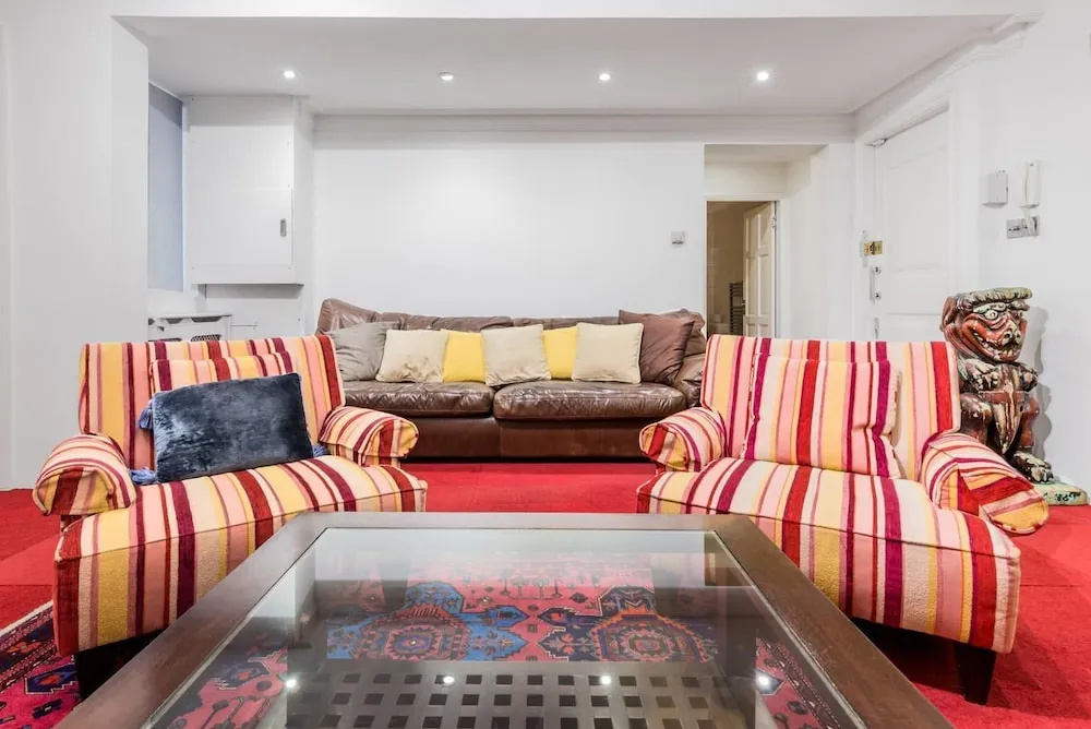 Beautiful Home in Chelsea Embankment, 3 Guests