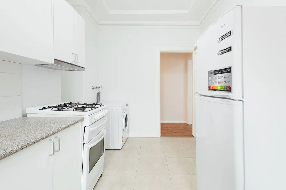 Newly Renovated Apt Close to CBD Unit 2