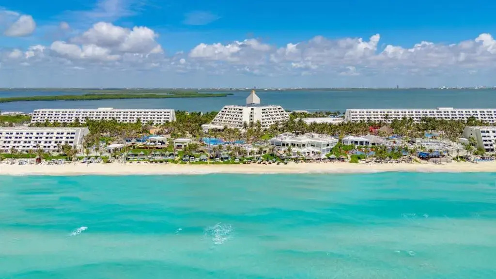 Smart Cancun the Urban Oasis