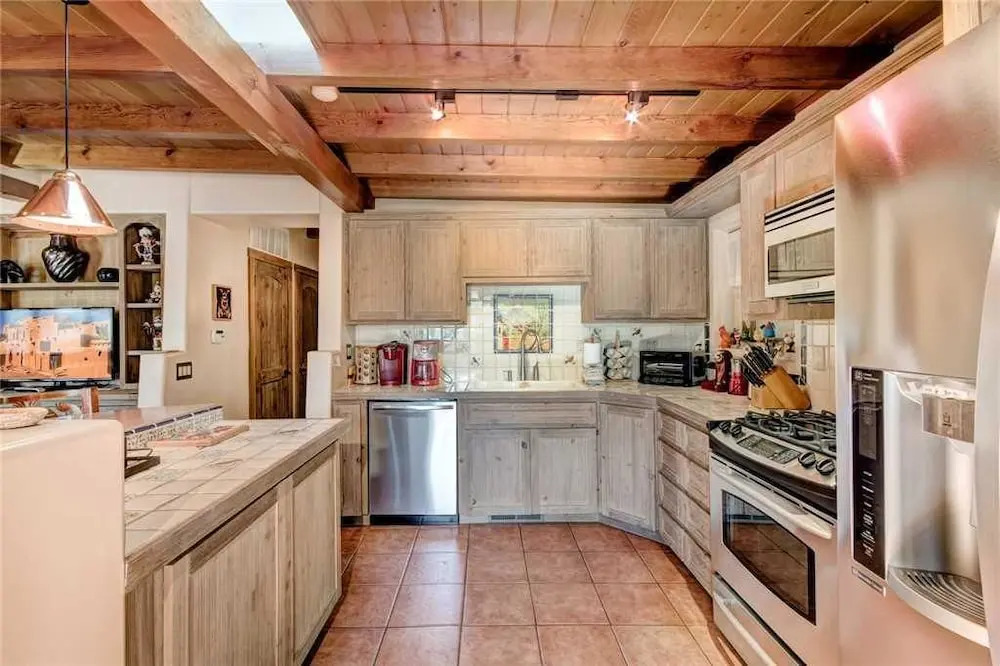 Plaza Splendor - Three Bedroom Home