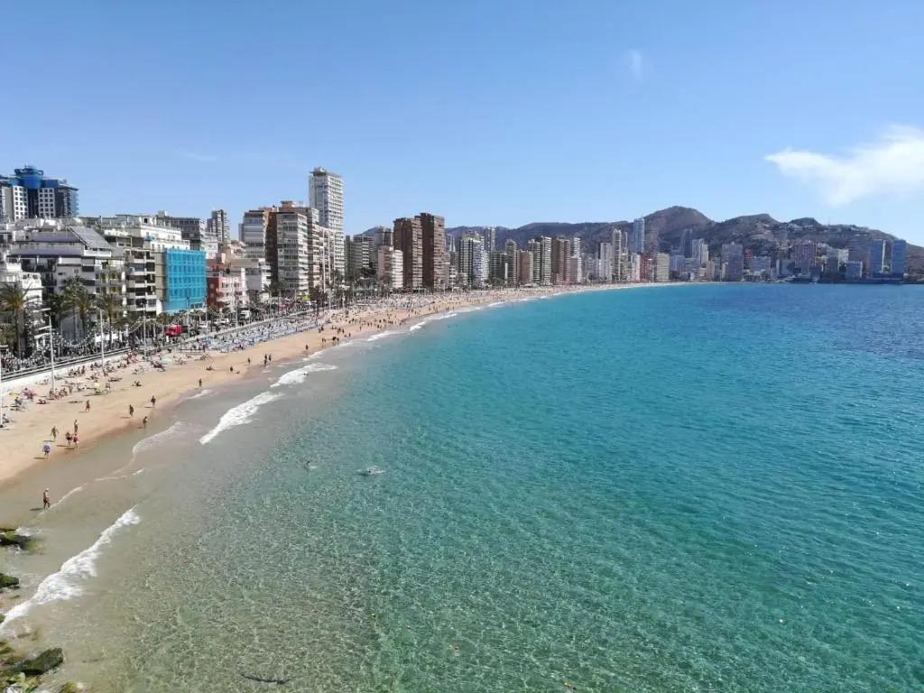 En el cielo de Benidorm - Alteanos V