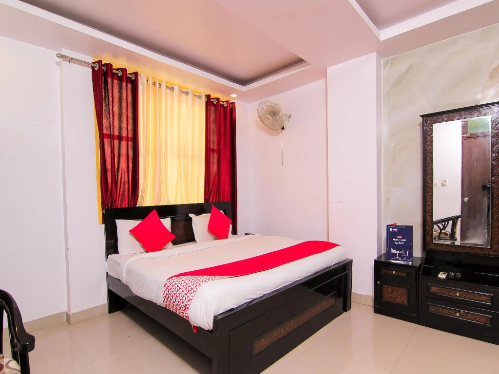 Collection O 4731 Hotel Surya Continental