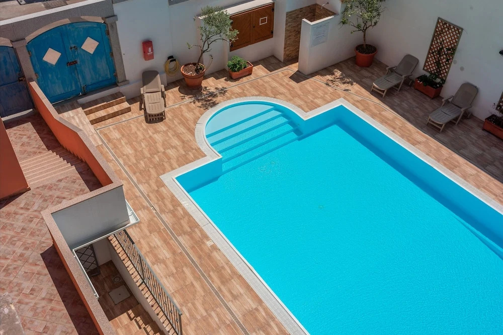Relaxing Cristal Bedroom Apartment Sleeps 5 Persons