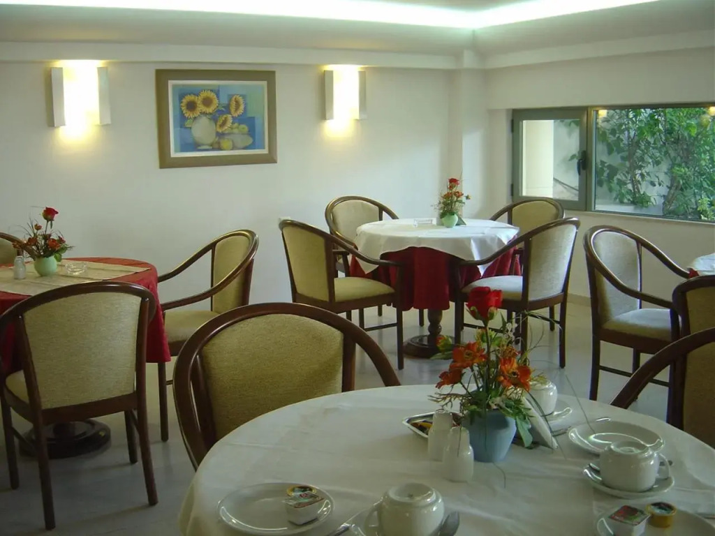 Elysee Hotel