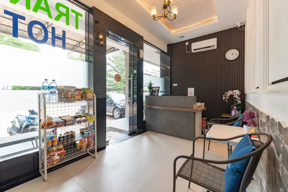RedDoorz Plus Near SP Plaza Batu Aji Batam