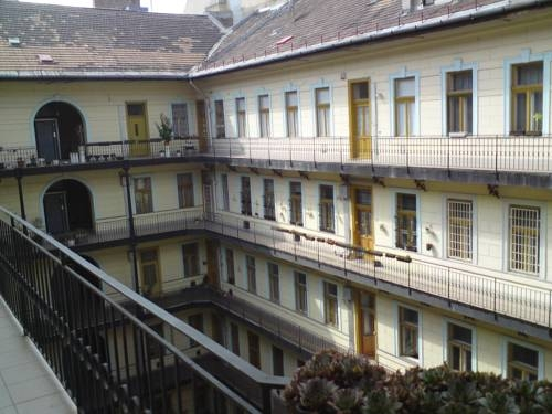 BHV Apartments
