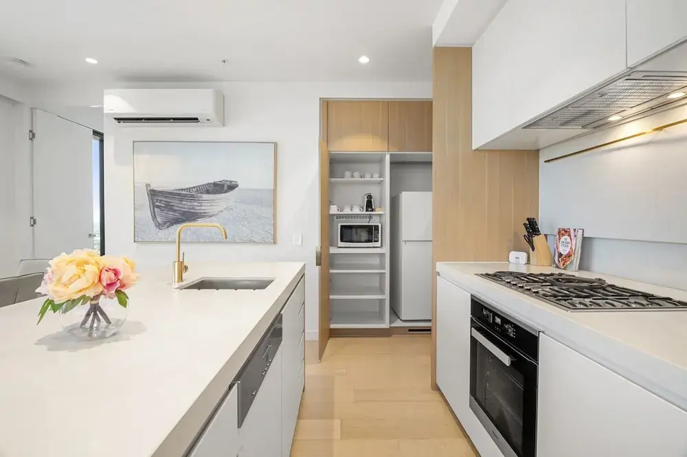 High-rise 3-bed Apartment With Premium Amenities