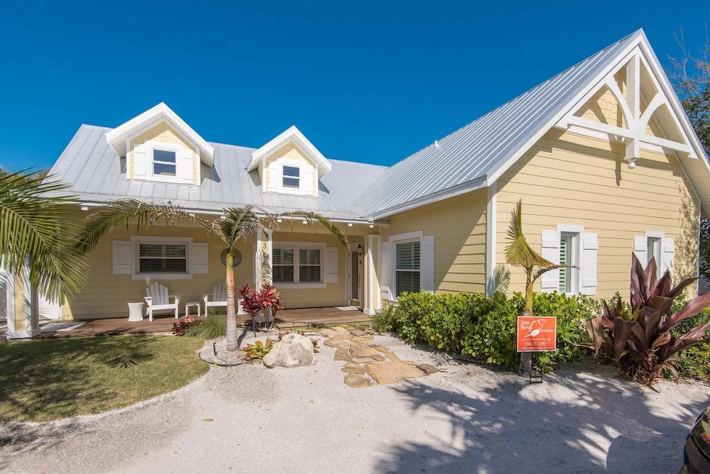 Sunshine Reef Apartment 4