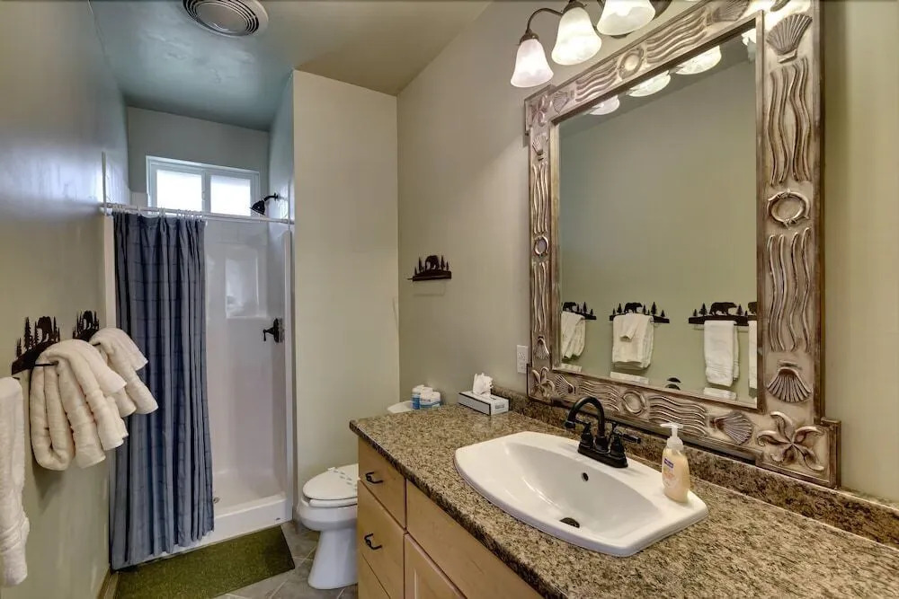 Bijou Lodge 5 Bedrooms 4 Bathrooms Home