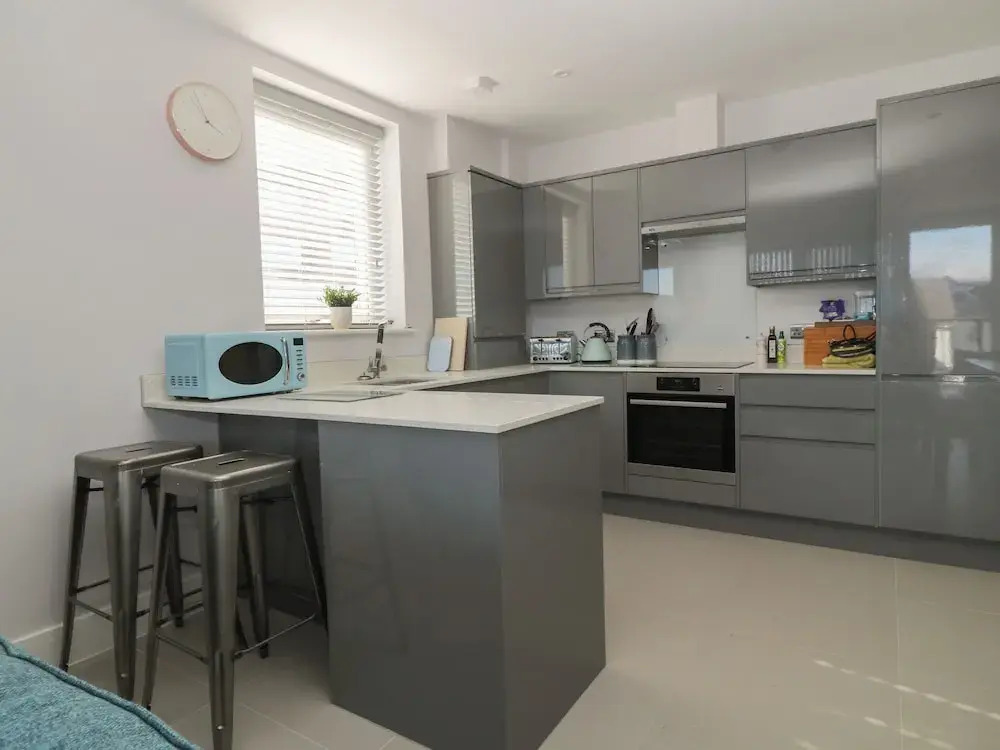 7 Warren Edge Close