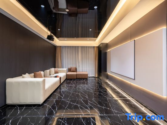Yueta H E-sports Hotel (Xuyi International Trade Suning Plaza