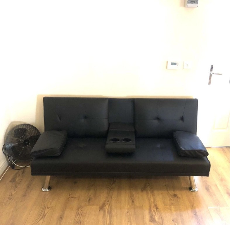 Impeccable 1-bed Apartment in Town Centre Luton