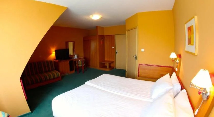Hotel Tango