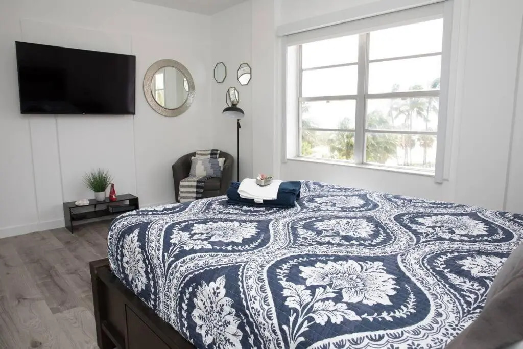 Chic Ocean Retreat