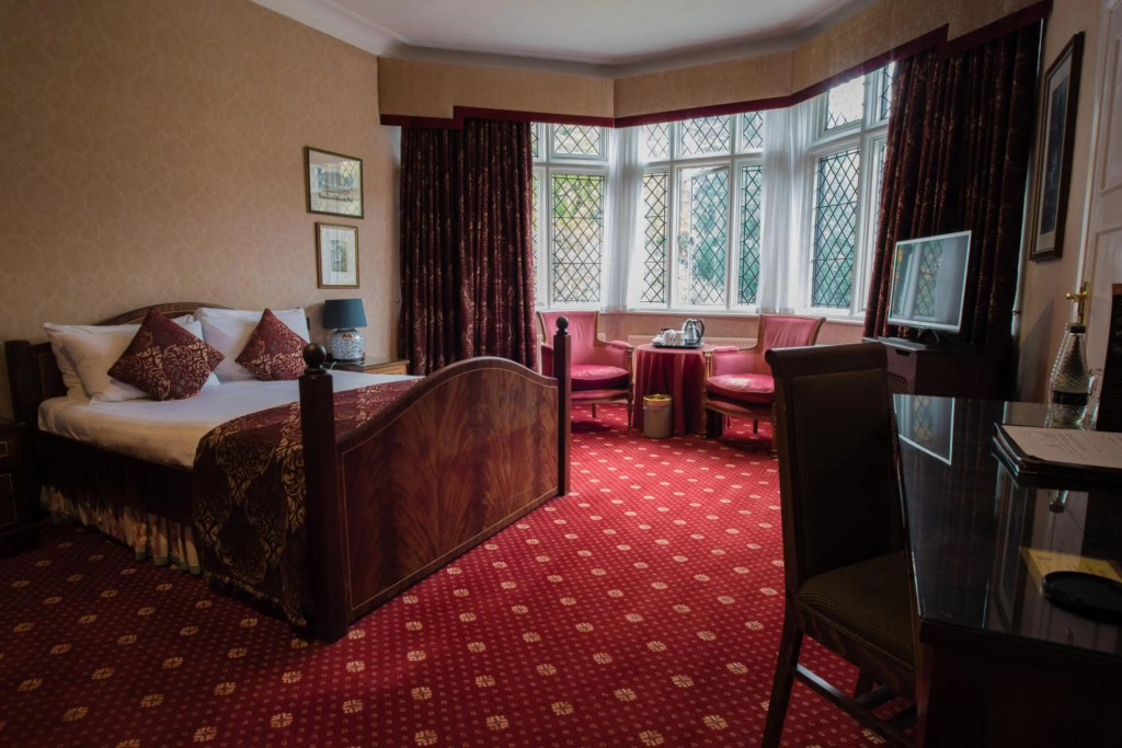 Best Western PLUS Grims Dyke Hotel