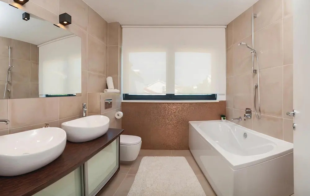 Amazing Home in Okrug Gornji With Sauna, Wifi and 6 Bedrooms