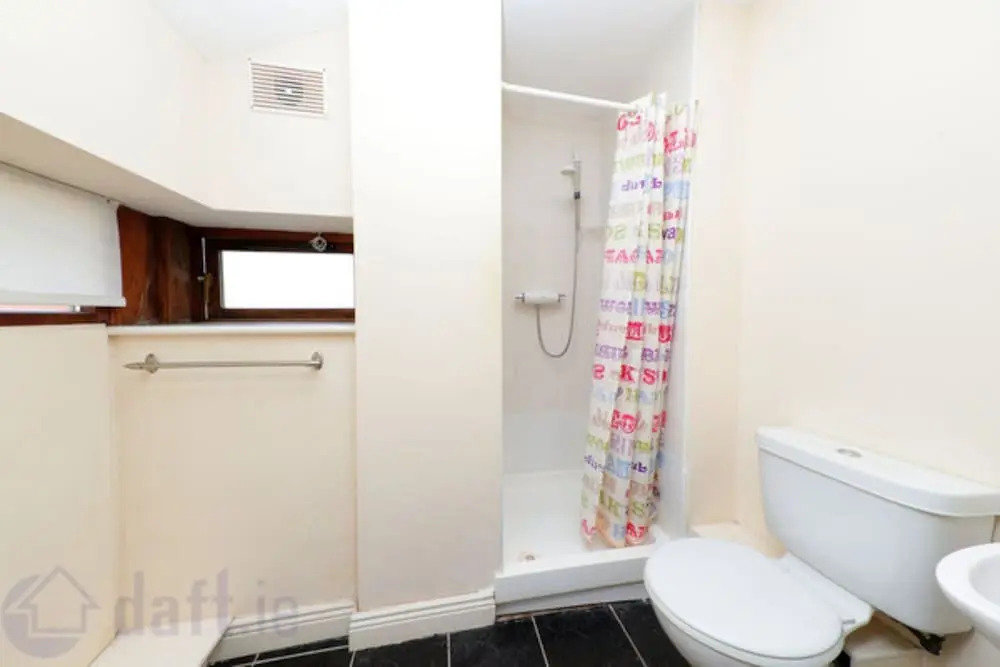 2 Bedroom Penthouse Beside City Centre