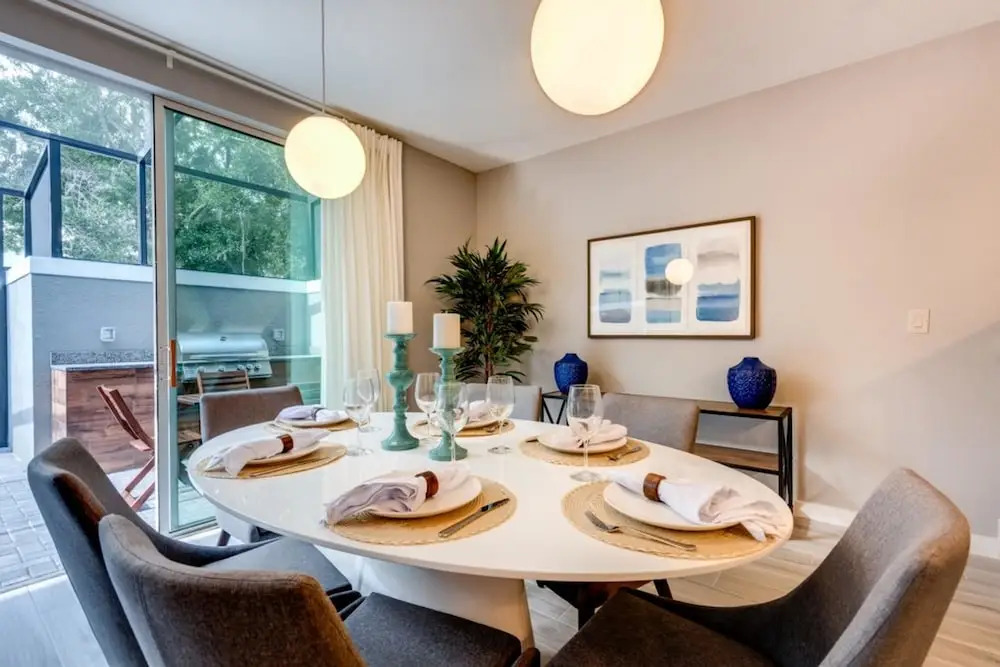 Wonderful Townhomes With Four Bedrooms Close to Disney