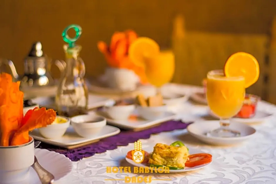Hotel Babylon Dades