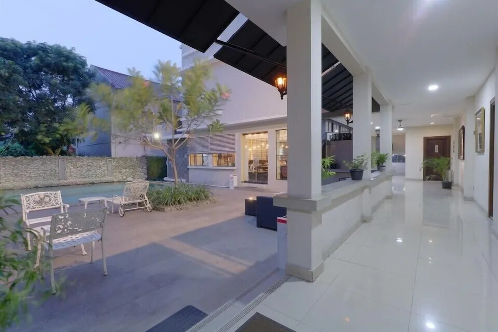 OYO 128 Mutiara Suites