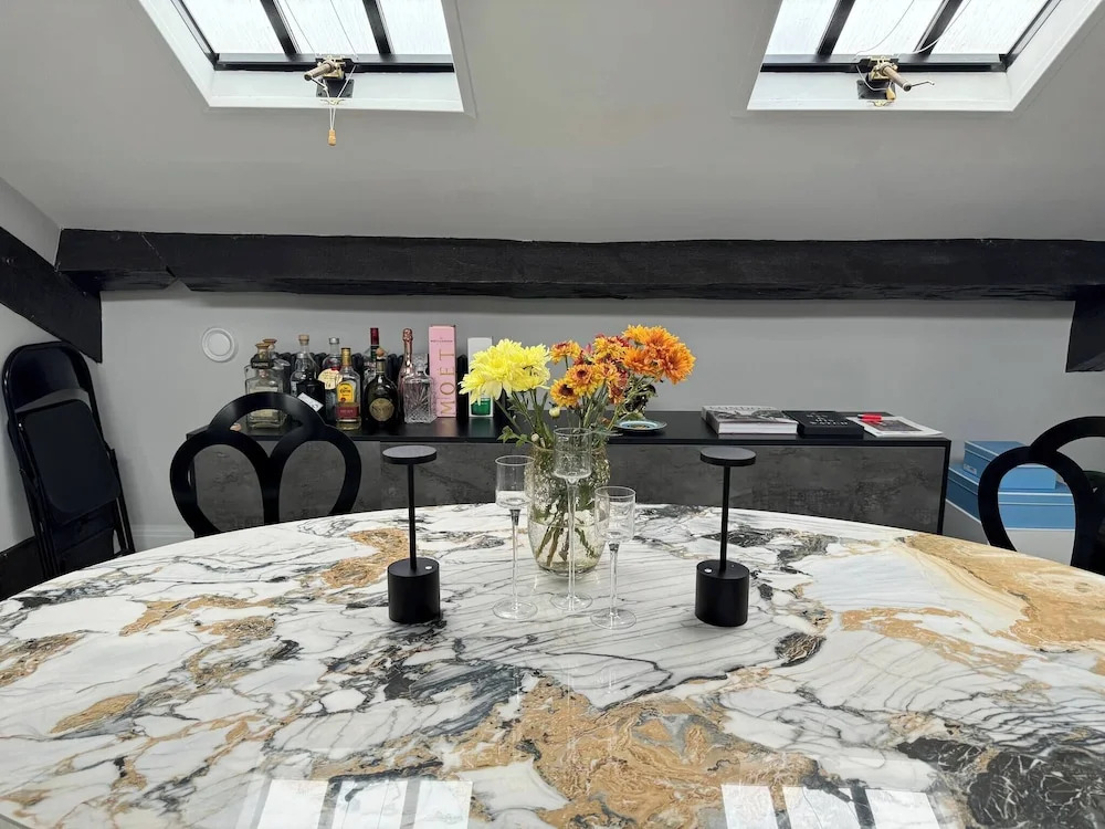Luxury Penthouse St Chads Snowhill