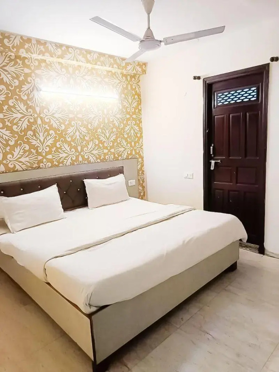 Roomshala 118 Hotel Acclaim 7 sky