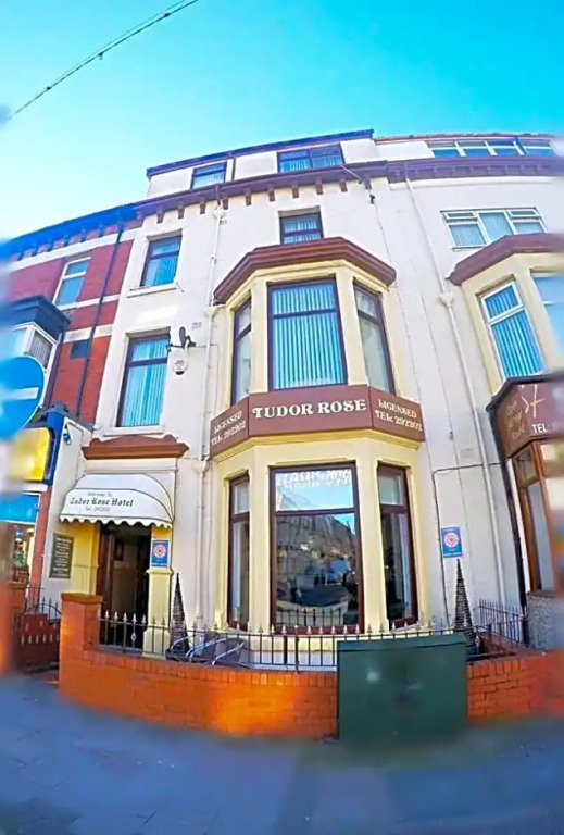 Tudor Rose Hotel