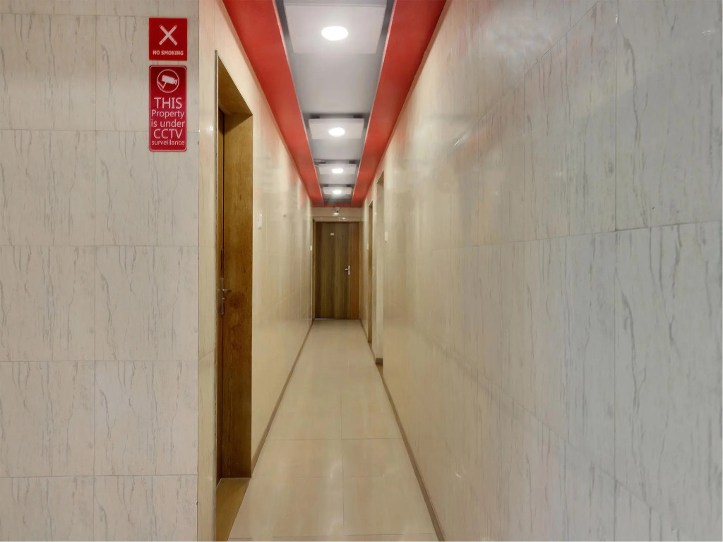 OYO 11423 Hotel Royal Darbar