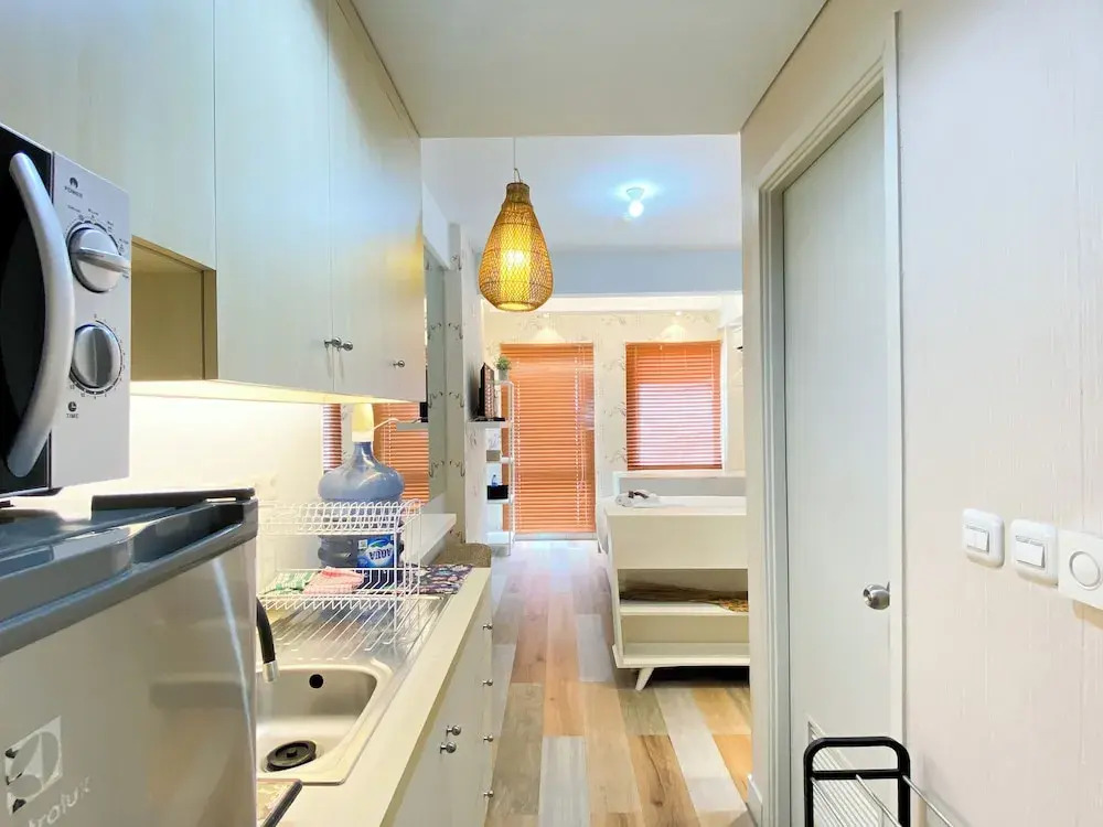Comfort and Nice Studio Room Patraland Urbano Apartment