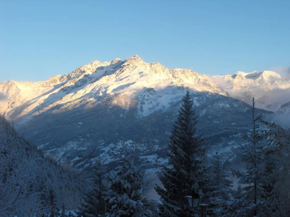 Beautifully Decorated Apartment Near the Center in Valfrejus
