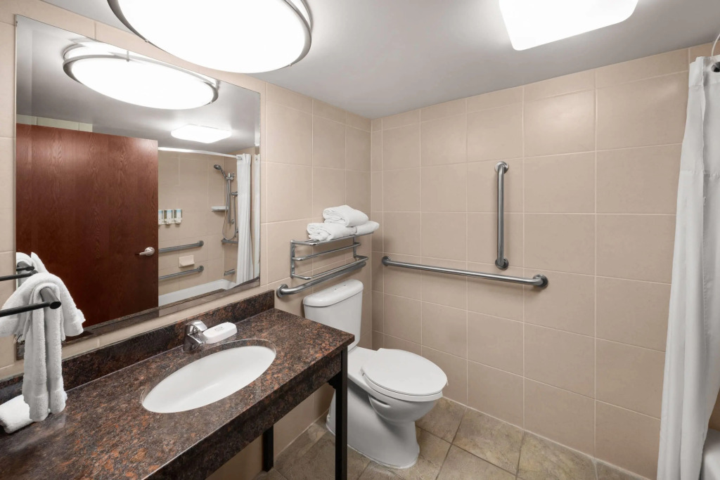 Heritage Inn & Suites San Antonio Airport, Trademark Wyndham