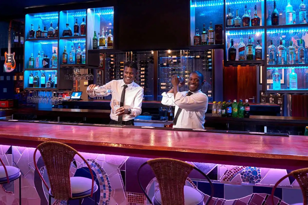 R Hotel Kingston
