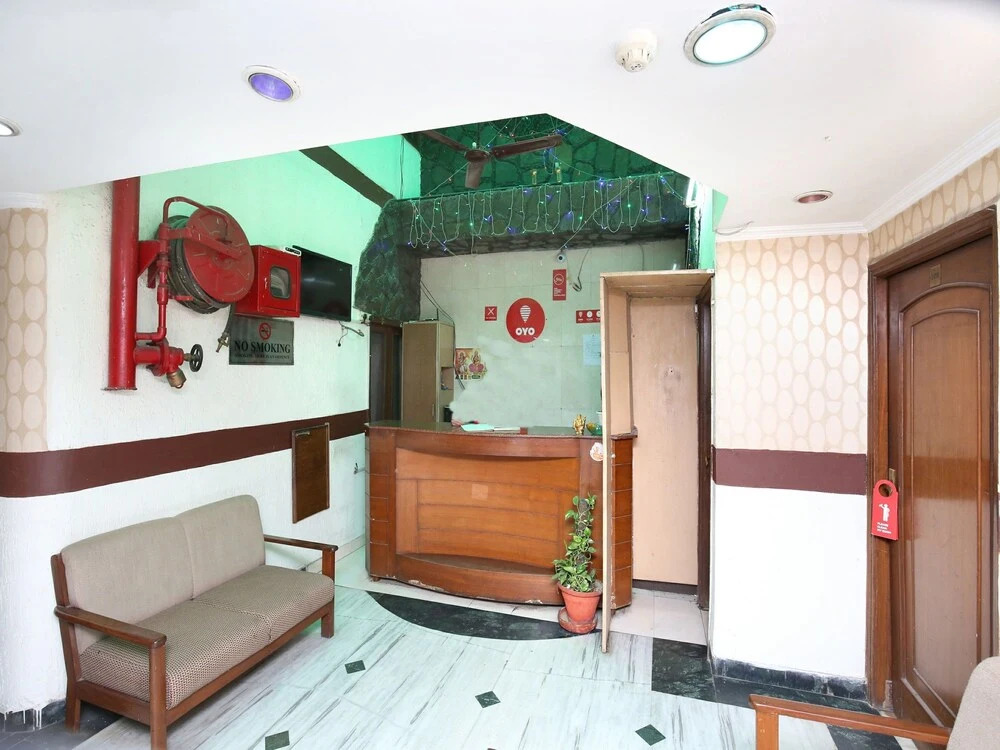 OYO 11371 Hotel M&V
