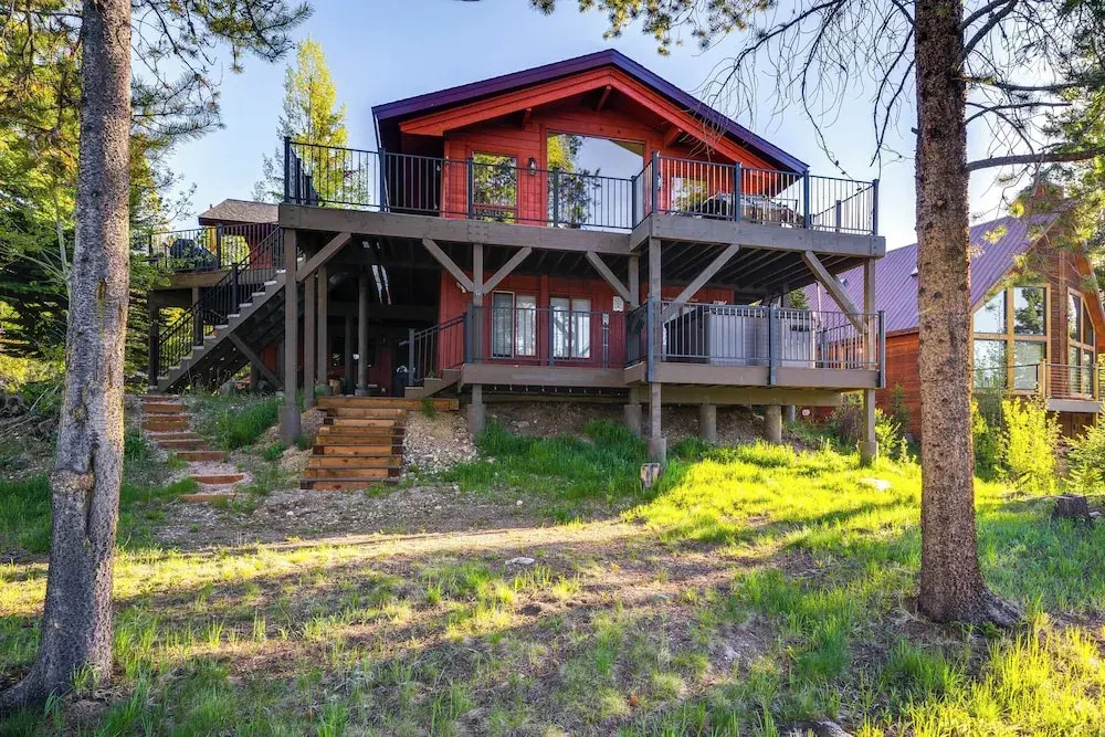 Hot Tub & Mtn Views: Waterfront Grand Lake Cabin