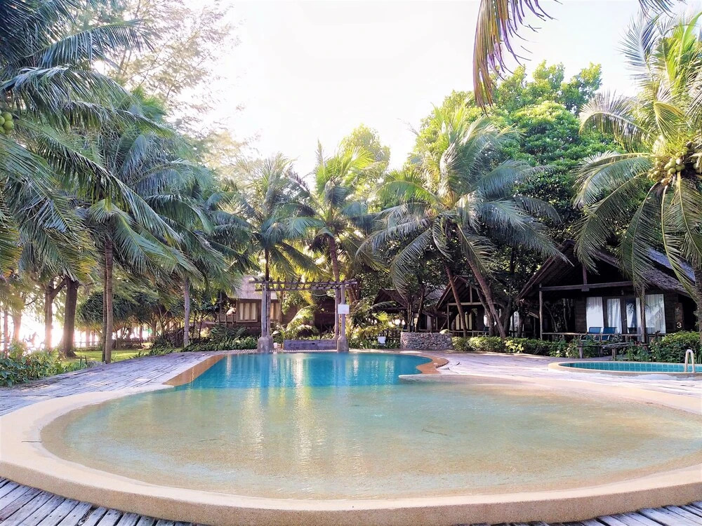Chivaree Hotel And Resort