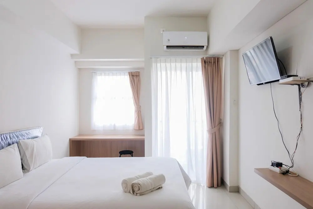 Modern and Comfy Studio Parkland Avenue Apartment