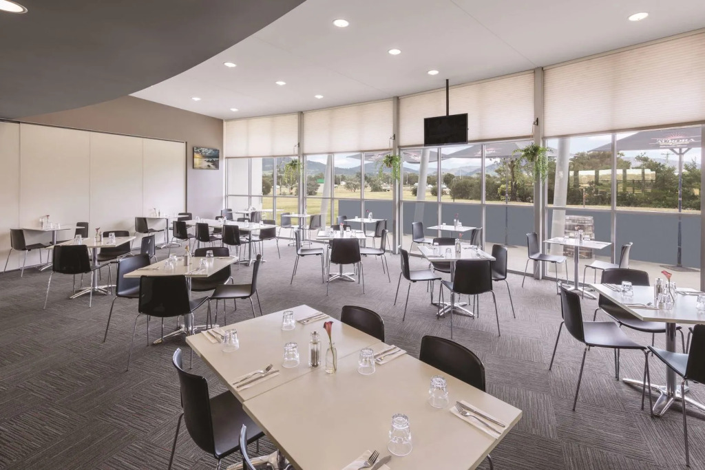Mantra Hobart Airport
