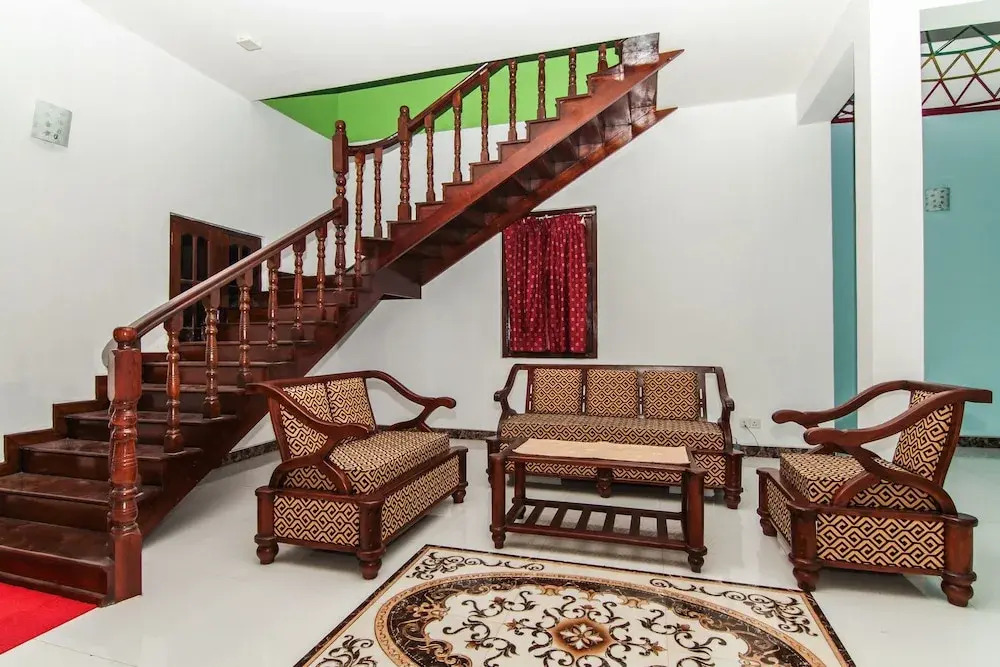 Oyo 127 Eestee Rest - Negombo