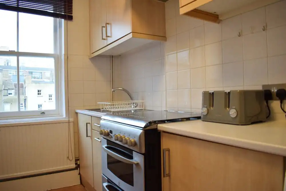 Spacious 3 Bedroom Flat in Covent Garden