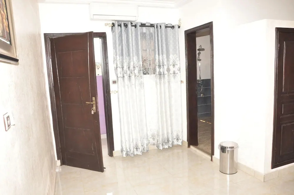 Diamond Hotel