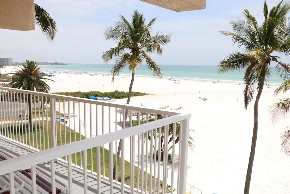 Jamaica Royale - T41 - 2 Br Condo